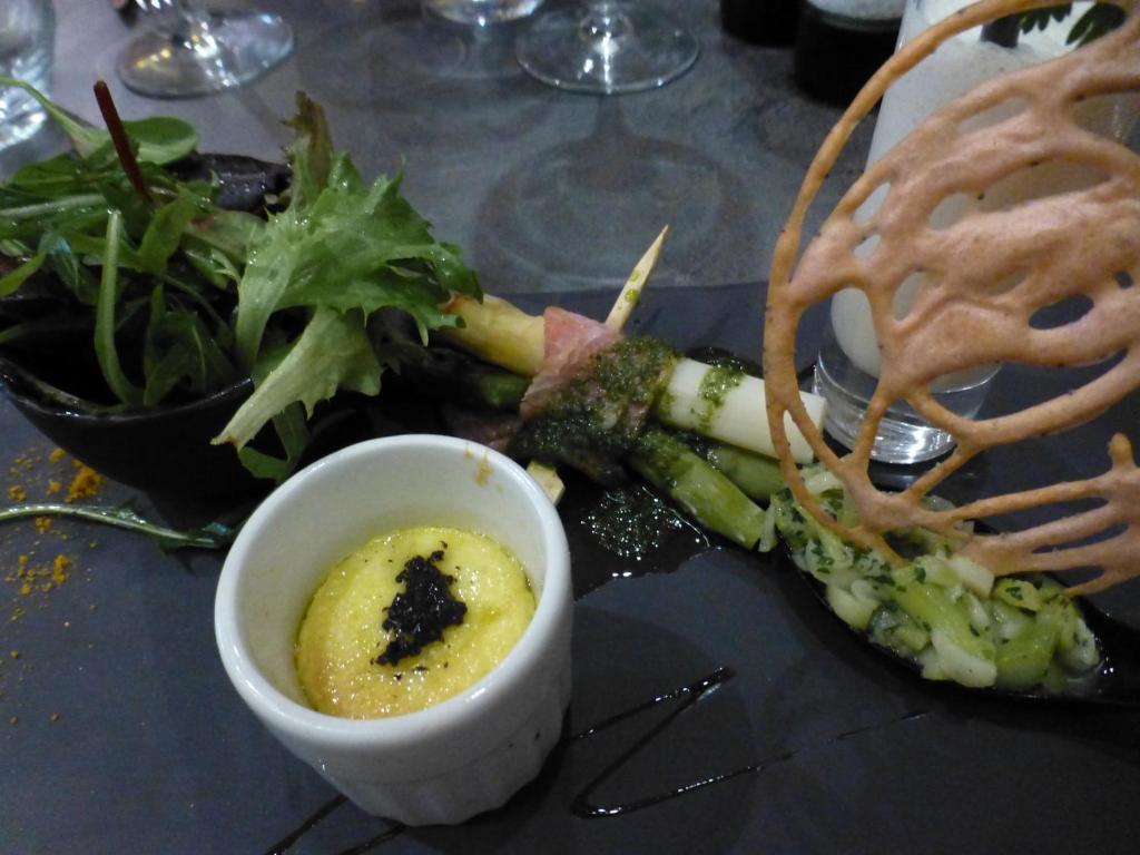 Le Vieux Bistrot Otel Cabrières-dʼAvignon Dış mekan fotoğraf