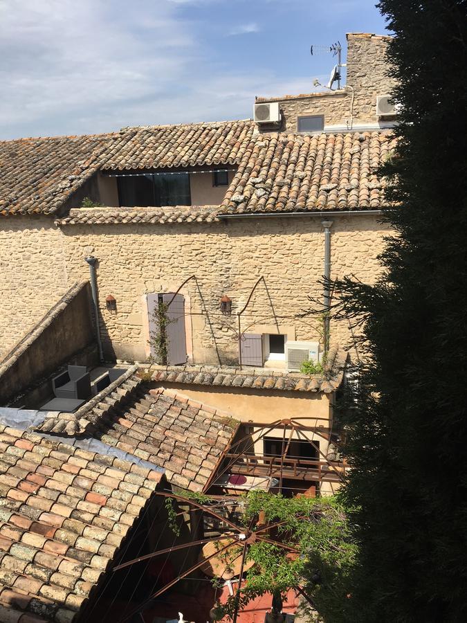 Le Vieux Bistrot Otel Cabrières-dʼAvignon Dış mekan fotoğraf