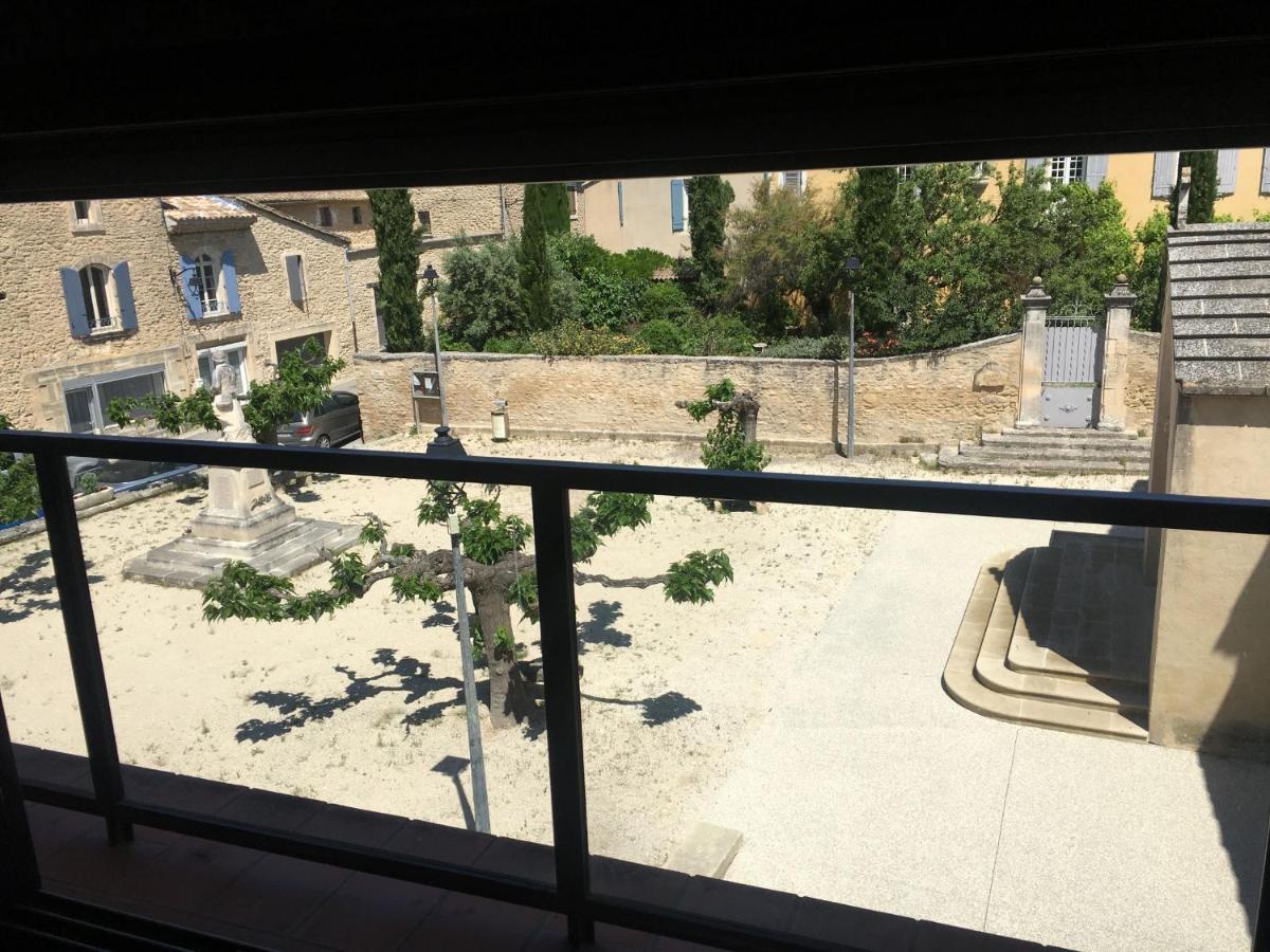 Le Vieux Bistrot Otel Cabrières-dʼAvignon Dış mekan fotoğraf